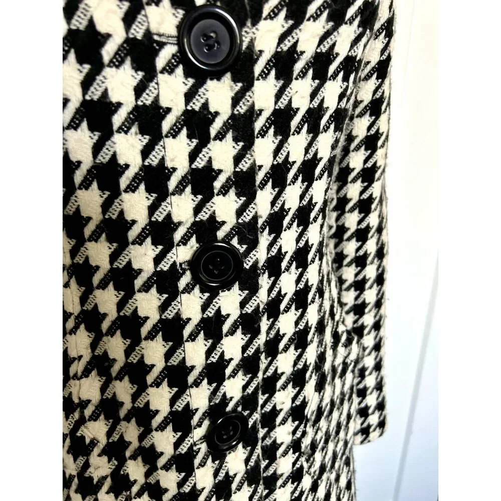Christa Taylor Brand Houndstooth Coat with Large Buttons Size S